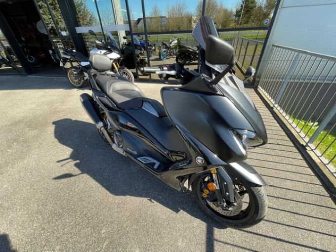 YAMAHA XP T-MAX 560 TECH MAX 4