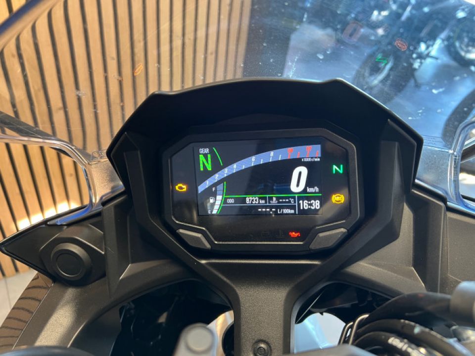 KAWASAKI NINJA 650 4