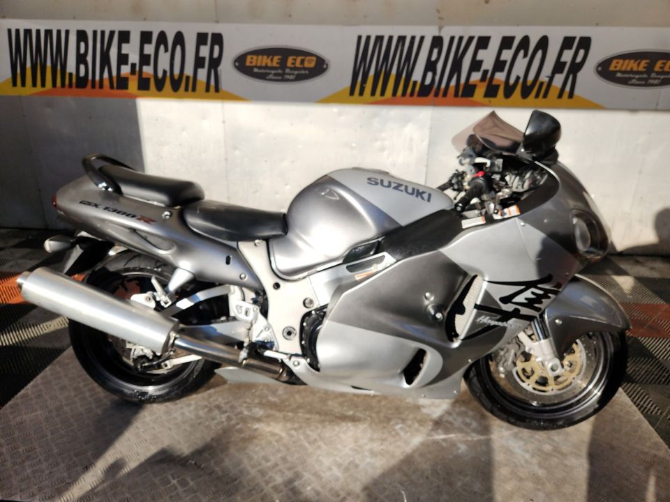 SUZUKI GSX-R 1300 HAYABUSA 4