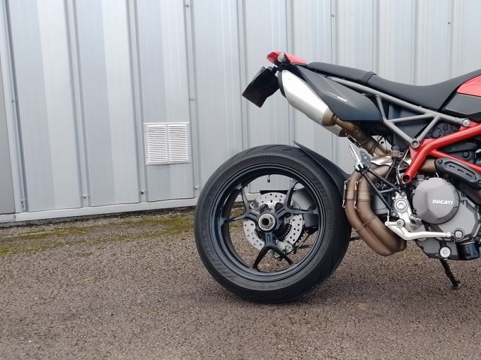 DUCATI HYPERMOTARD 950 4