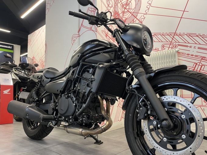 KAWASAKI Eliminator 500 SE 4