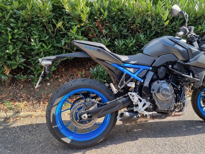 SUZUKI GSX-8S A2 4