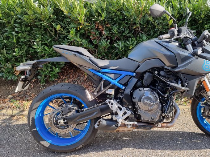 SUZUKI GSX-8S A2 4