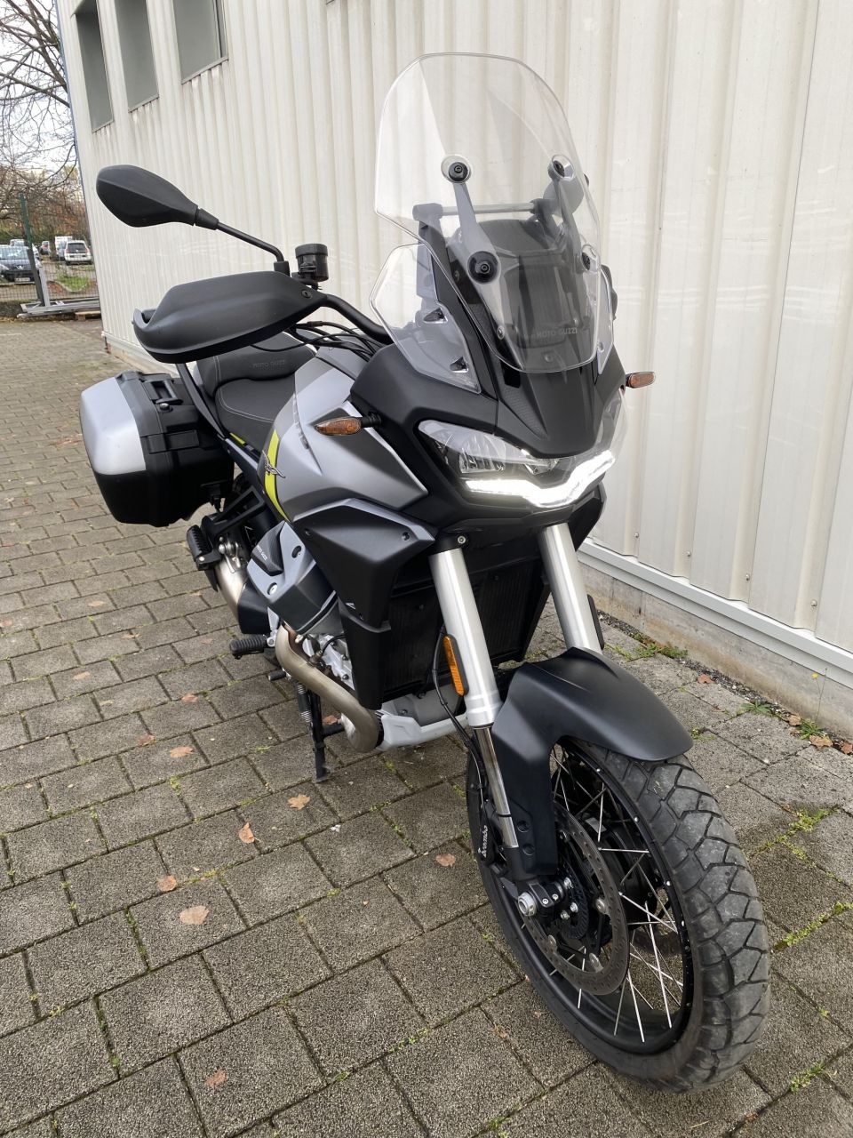 MOTO GUZZI STELVIO 4