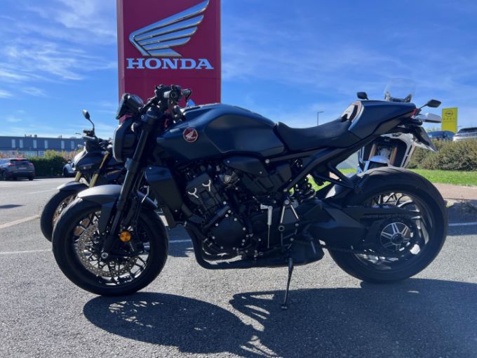 HONDA CB1000R Black Edition 4