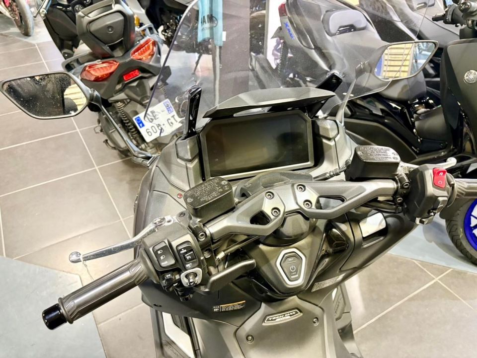 YAMAHA XP T-MAX 560 TECH MAX 4