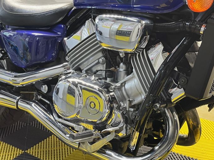 HONDA VFC 4
