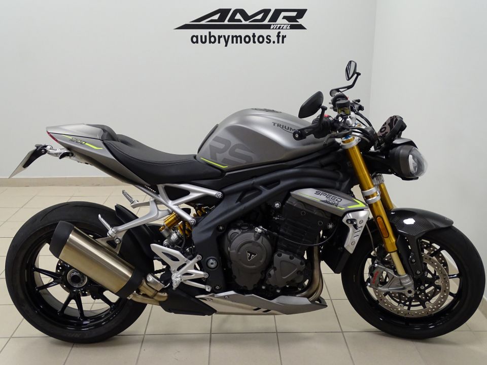 TRIUMPH SPEED TRIPLE 1200 RS 4
