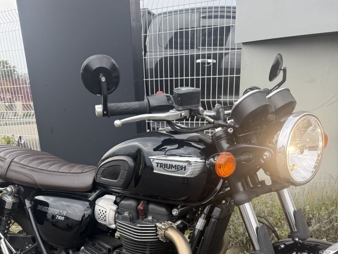 TRIUMPH Bonneville T100 4
