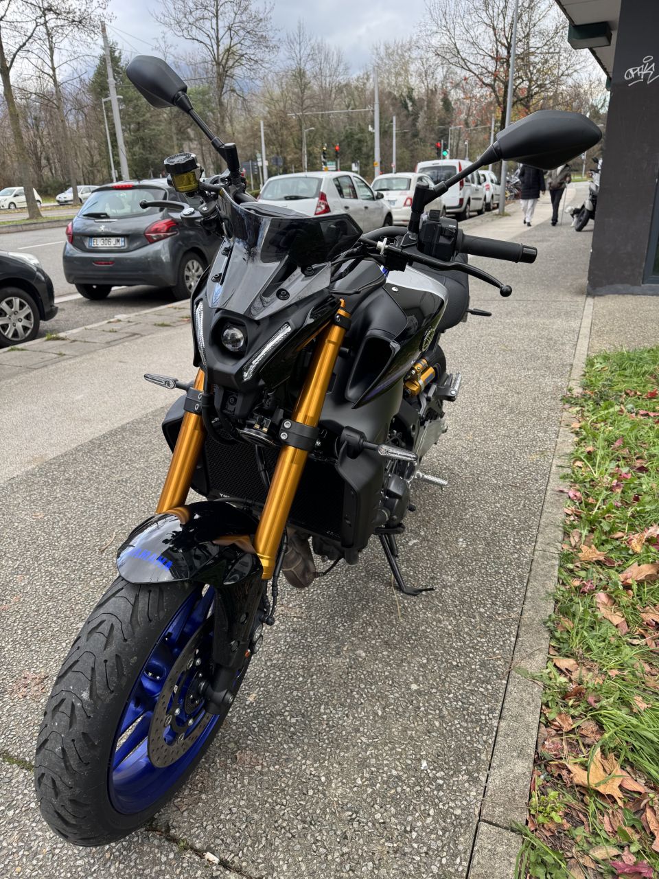 YAMAHA MT-09 SP 4