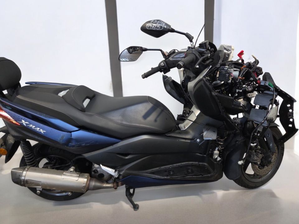 YAMAHA XMAX 300 4