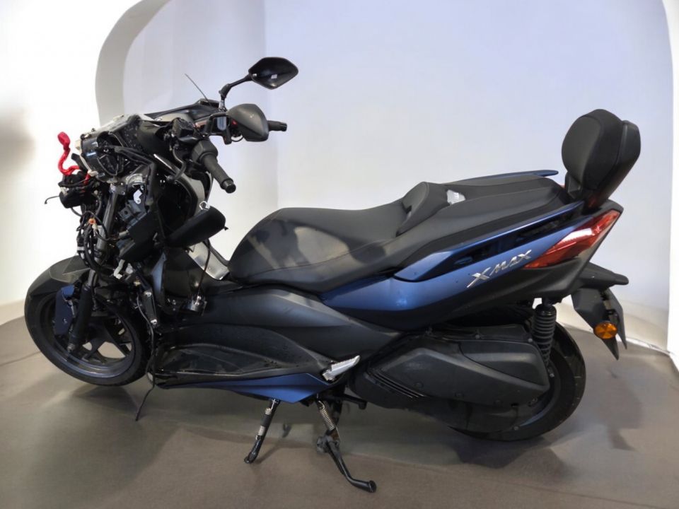 YAMAHA XMAX 300 4