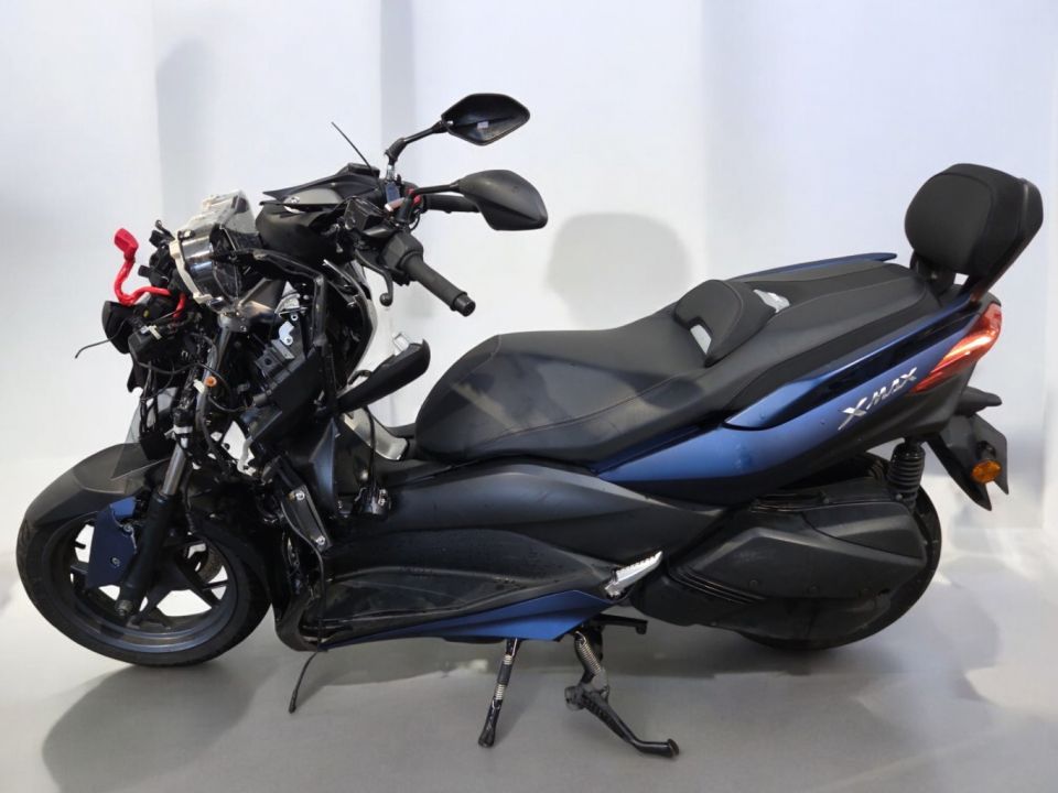 YAMAHA XMAX 300 4