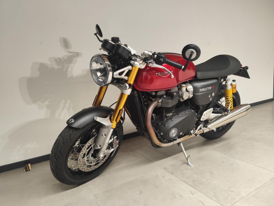 TRIUMPH THRUXTON 1200 RS 4