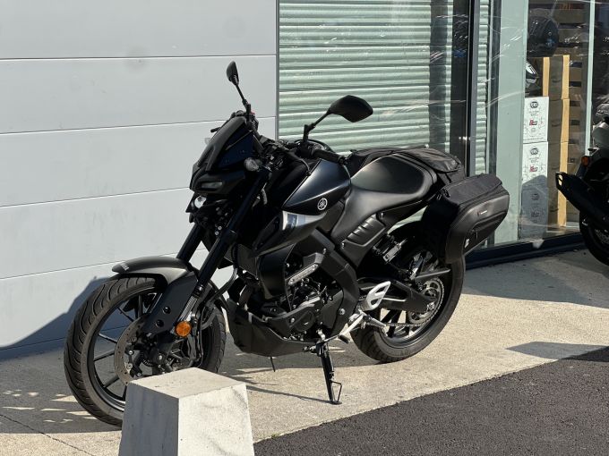 YAMAHA MT-125 ABS 4