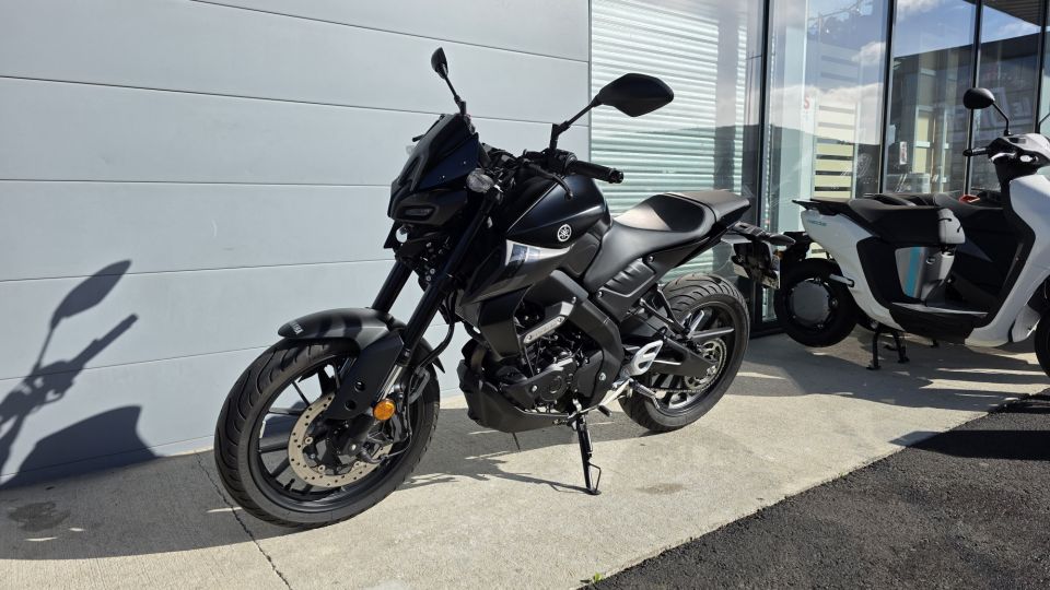 YAMAHA MT-125 ABS 4