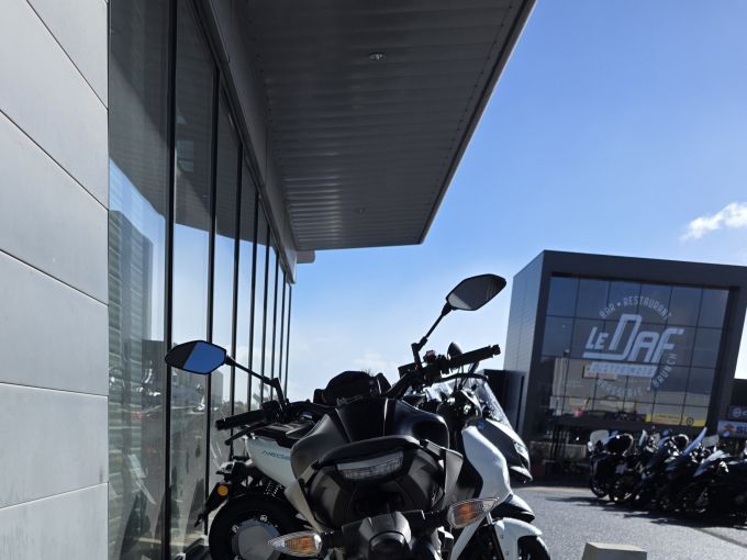 YAMAHA MT-125 ABS 4