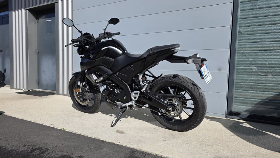 YAMAHA MT-125 ABS 4