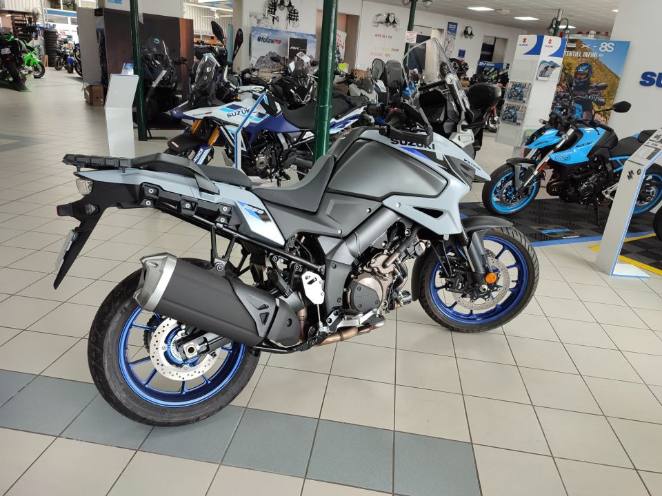 SUZUKI V-STROM 1050SE 4
