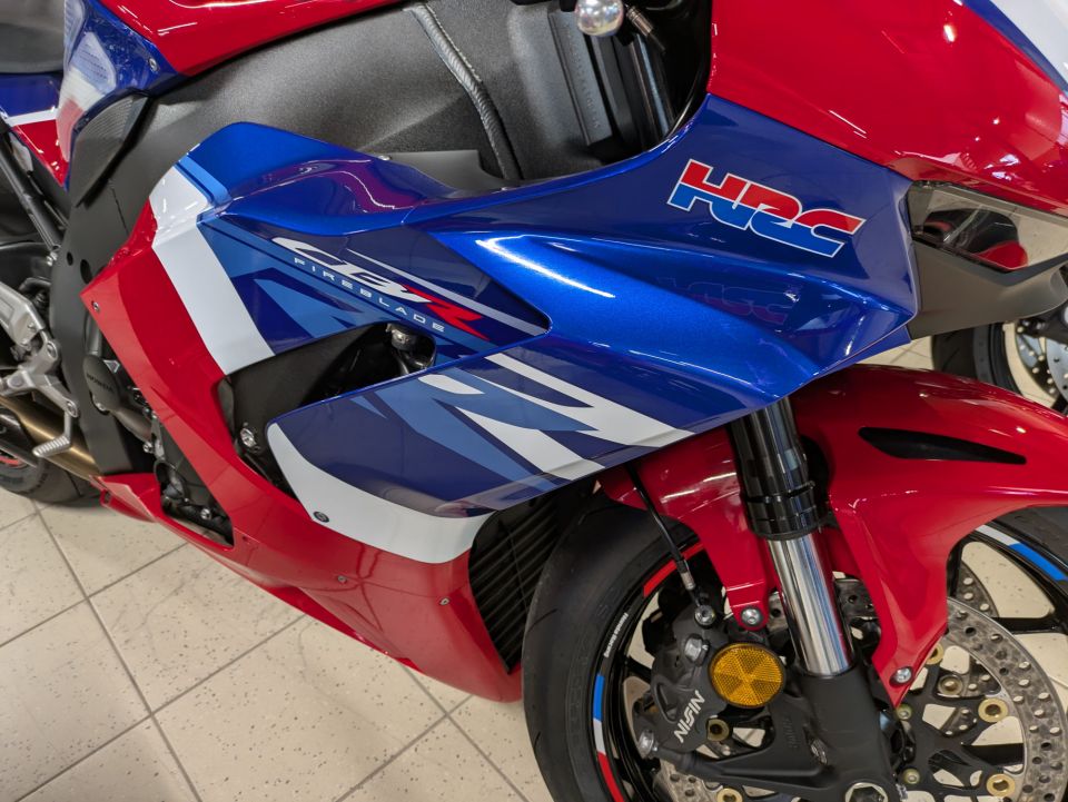 HONDA CBR 1000 RR FIREBLADE - HRC 4