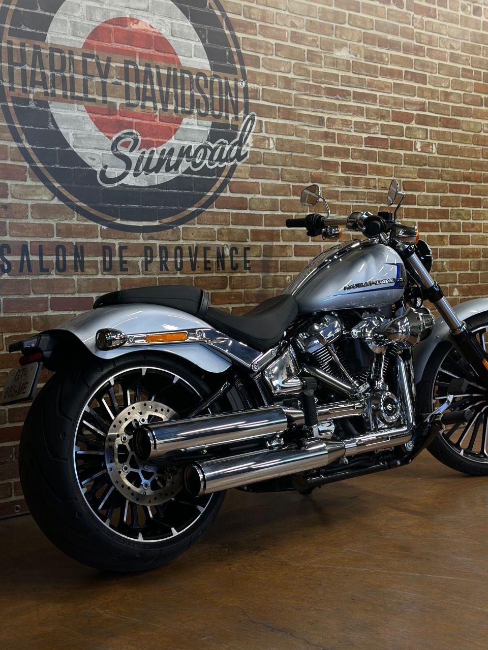 HARLEY-DAVIDSON SOFTAIL BREAKOUT 1923 4