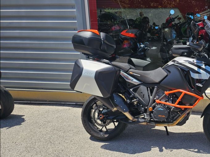 KTM 1290 ADVENTURE S AKRAPOVIC 4