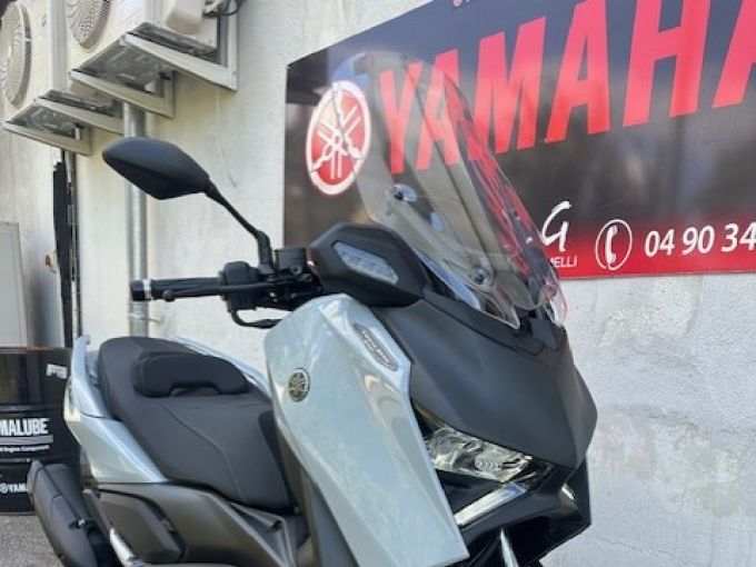 YAMAHA XMAX 125 TECH MAX 4