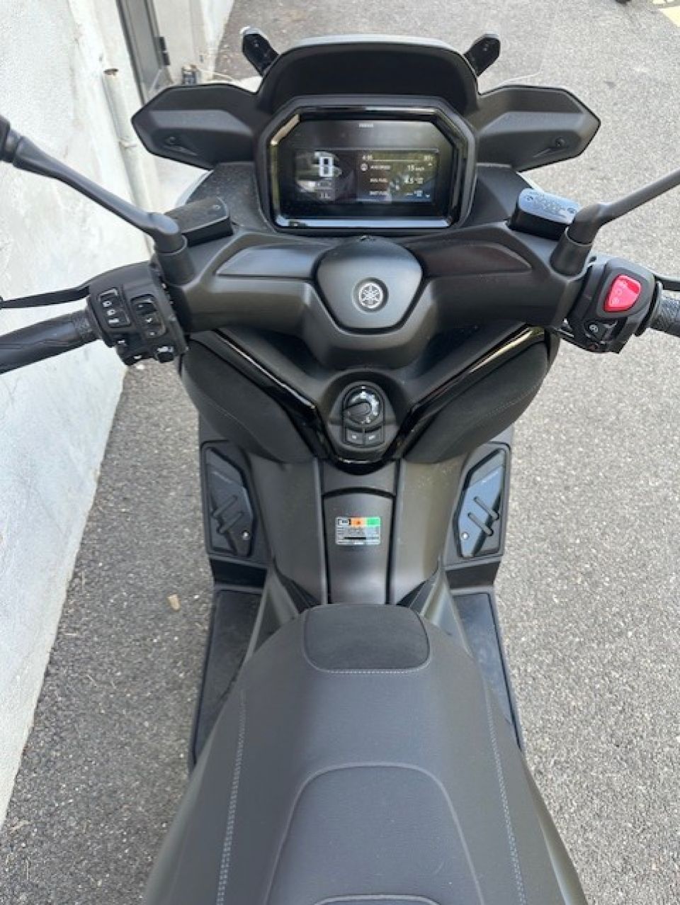 YAMAHA XMAX 125 TECH MAX 4