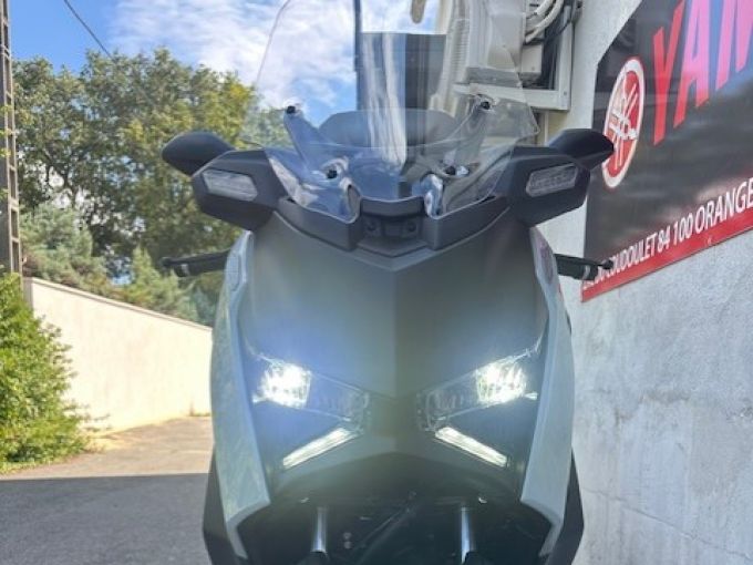 YAMAHA XMAX 125 TECH MAX 4