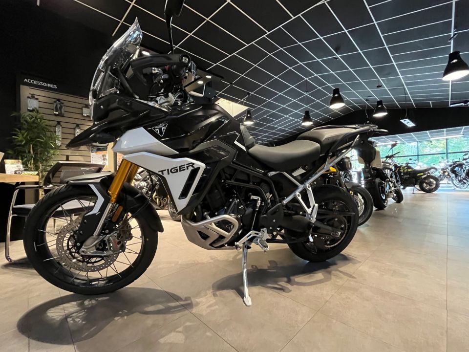 TRIUMPH TIGER 900 RALLY PRO 4