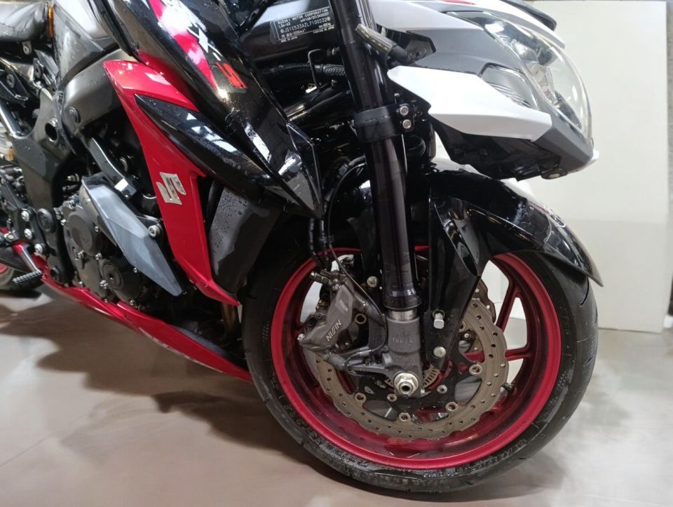 SUZUKI GSX 750 4