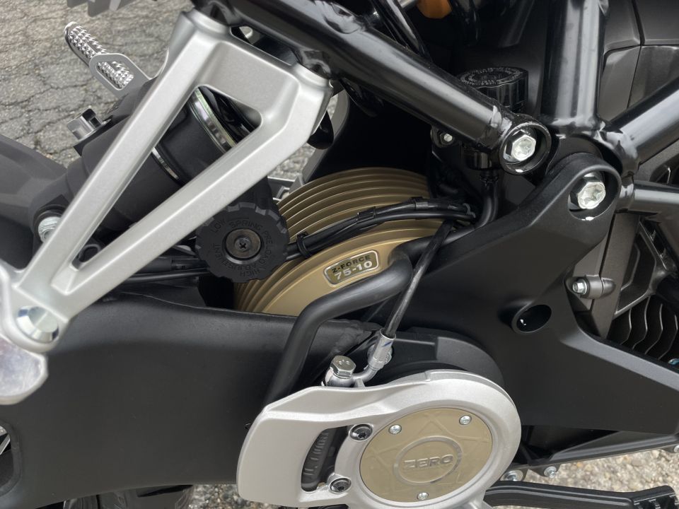 ZERO MOTORCYCLES DSR 15.6 4