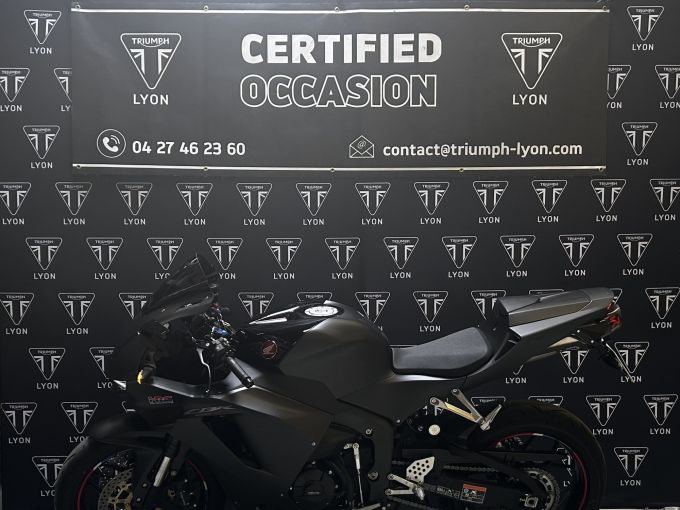 HONDA CBR 600 RR 4
