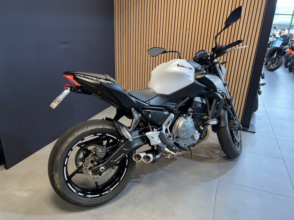 KAWASAKI Z650 ABS 4
