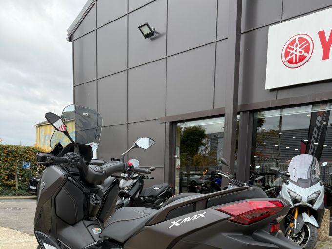 YAMAHA X-MAX 125 TECH MAX 4
