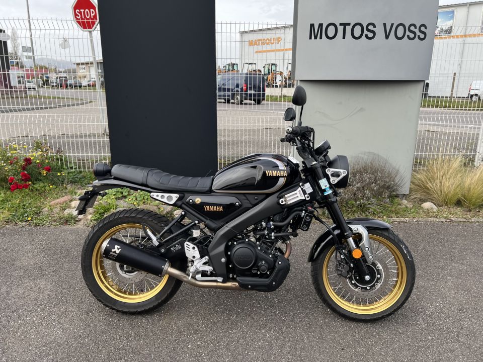 YAMAHA XSR 125 4
