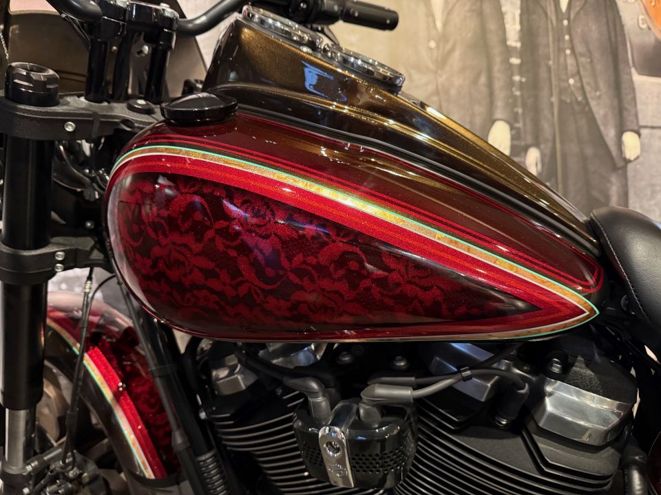 HARLEY-DAVIDSON SOFTAIL LOW RIDER 1868 S 4