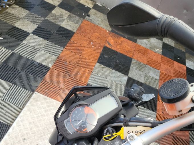 KTM 690 DUKE R 4