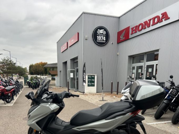 HONDA FORZA 125 4