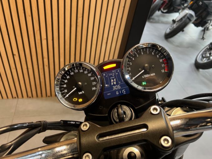 KAWASAKI Z900RS 4