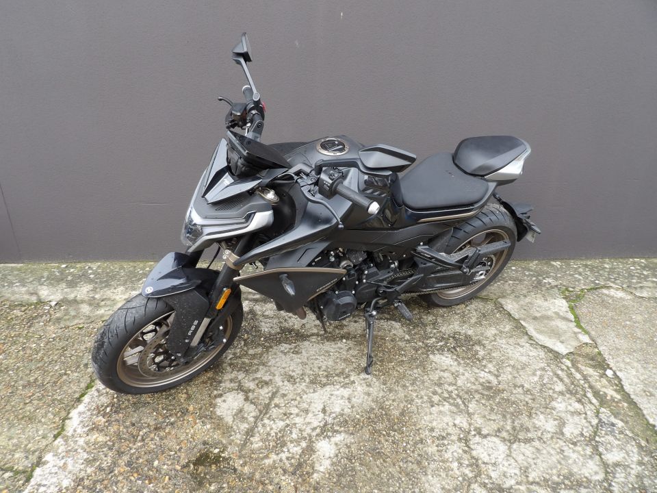 CF MOTO 800 nk advanced 4