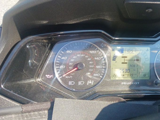 PEUGEOT METROPOLIS 400 SW 4