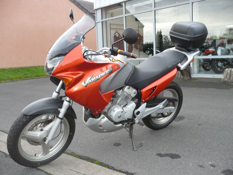HONDA VARADERO 125 4