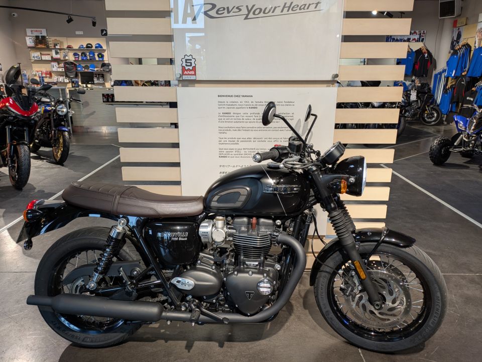 TRIUMPH BONNEVILLE T120 4