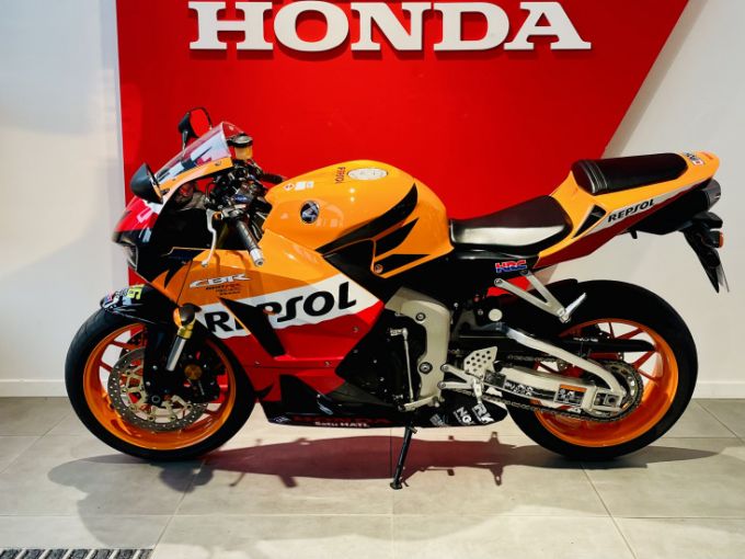 HONDA CBR600RR 4