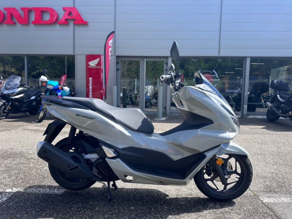 HONDA PCX125 4