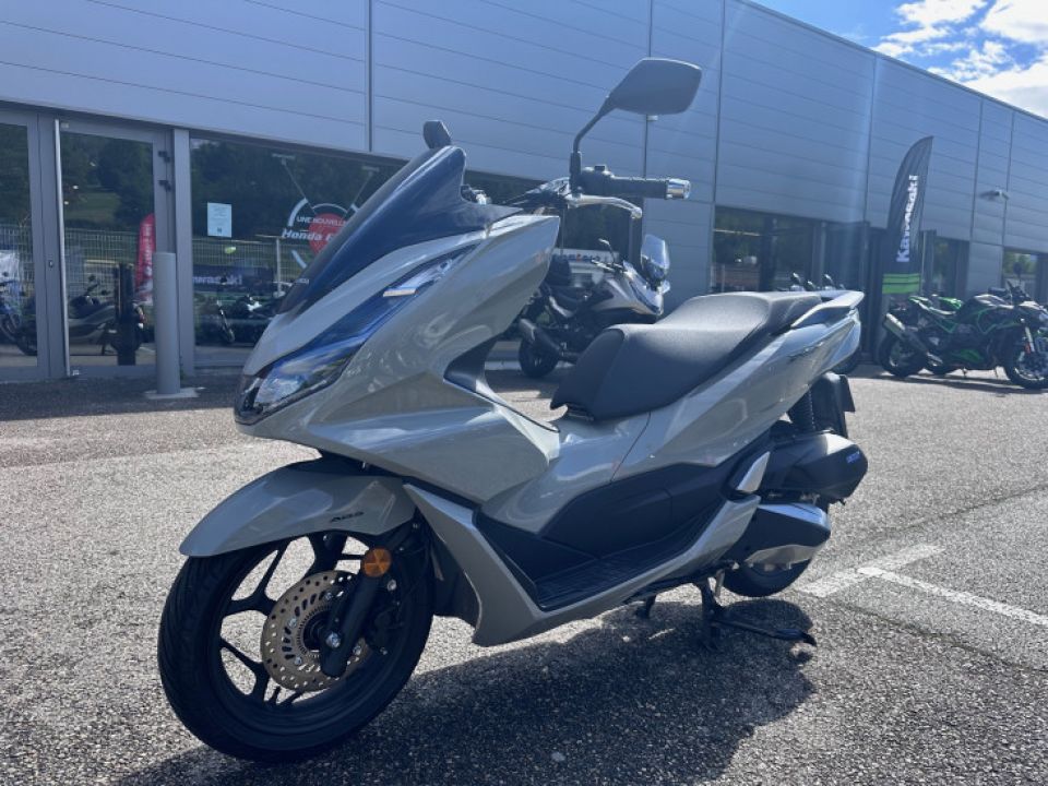 HONDA PCX125 4