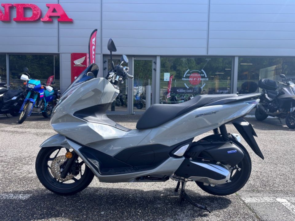 HONDA PCX125 4