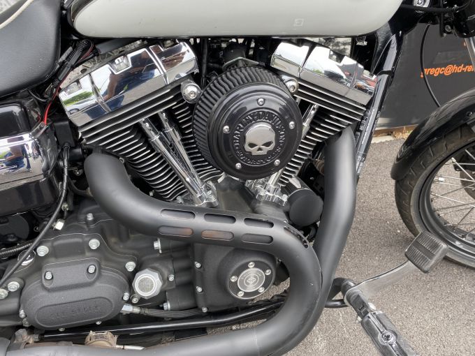 HARLEY-DAVIDSON DYNA WIDE GLIDE 1584 4