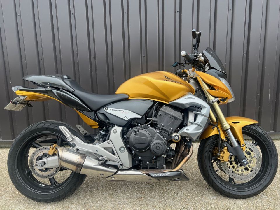 HONDA CB 600 F HORNET 4